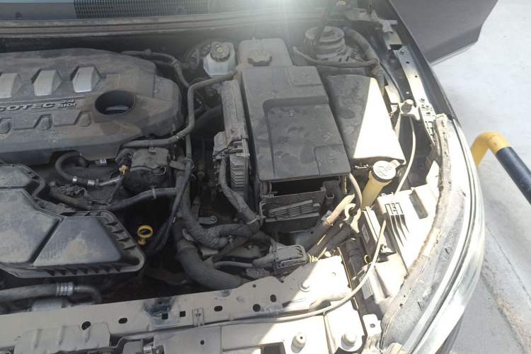 Used Buick LaCrosse 2013 2.4L SIDI Elite Comfort Version Engine Bay Left