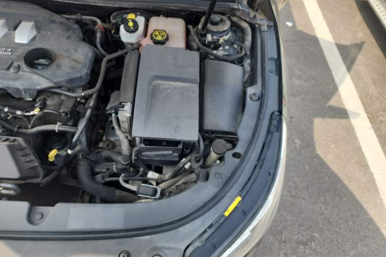 Used Buick LaCrosse 2013 2.4L SIDI Luxury Comfort Edition Engine Bay Left