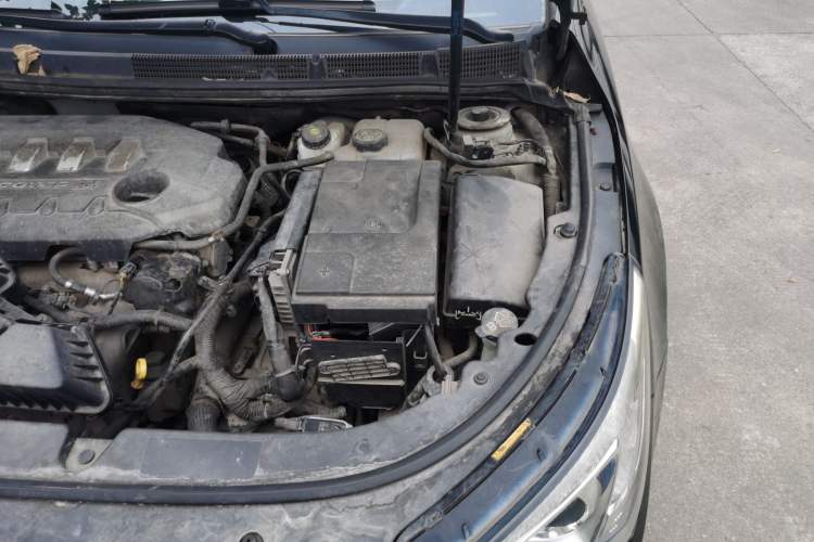 Used Buick LaCrosse 2013 2.4L SIDI Luxury Comfort Edition Engine Bay Left