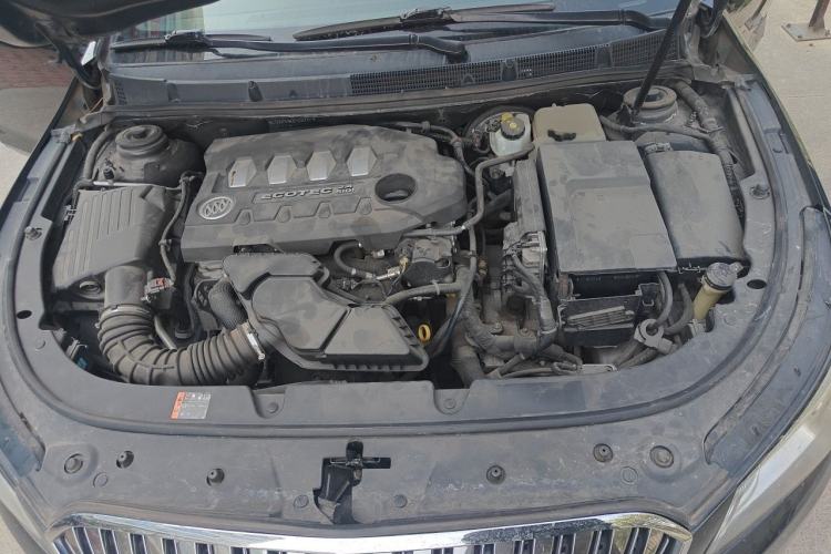 Used Buick LaCrosse 2013 2.4L SIDI Leading Comfort Version Engine Bay