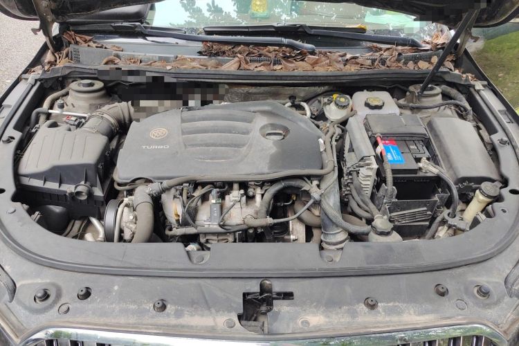 Used Buick LaCrosse 2013 2.0T SIDI Elite Tech Version Engine Bay
