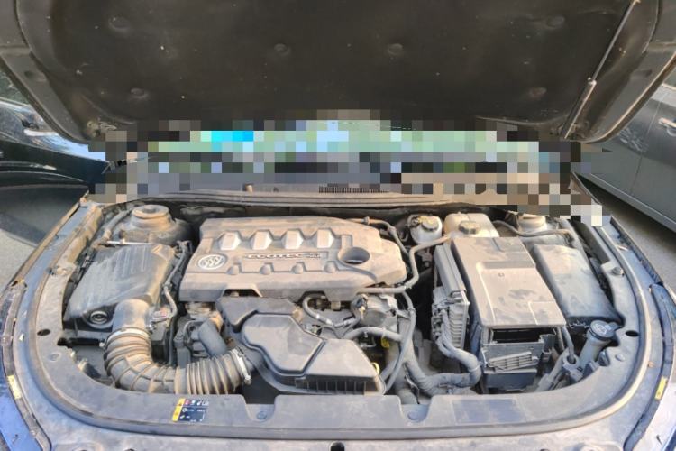 Used Buick LaCrosse 2013 2.4L SIDI Leading Comfort Version Engine Bay