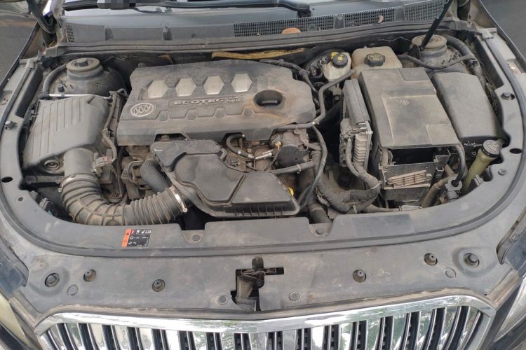 Used Buick LaCrosse 2013 2.4L SIDI Leading Comfort Version Engine Bay