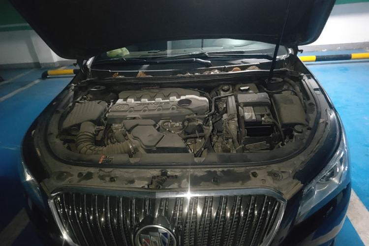Used Buick LaCrosse 2013 2.4L SIDI Leading Comfort Version Engine Bay