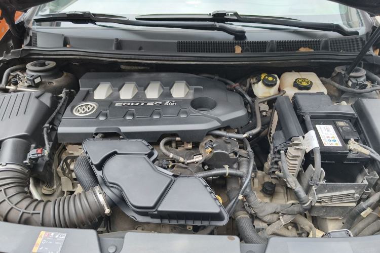 Used Buick LaCrosse 2013 2.4L SIDI Luxury Comfort Edition Engine Bay