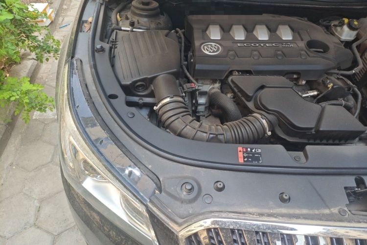 Used Buick LaCrosse 2013 2.4L SIDI Leading Comfort Version Engine Bay Right
