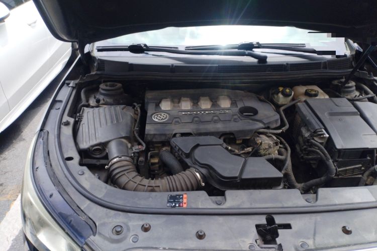 Used Buick LaCrosse 2013 2.4L SIDI Leading Comfort Version Engine Bay Right