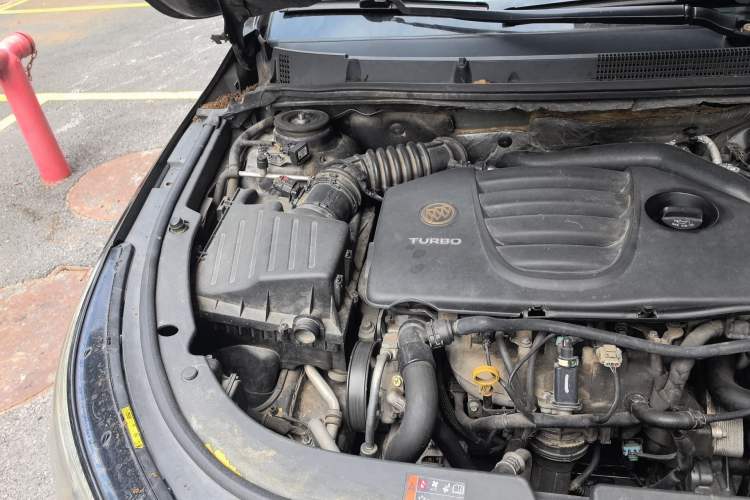 Used Buick LaCrosse 2013 2.0T SIDI Smart Luxury Flagship Edition Engine Bay Right