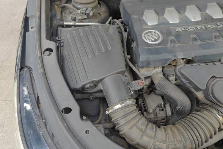 Used Buick LaCrosse 2013 2.4L SIDI Luxury Comfort Edition Engine Bay Right