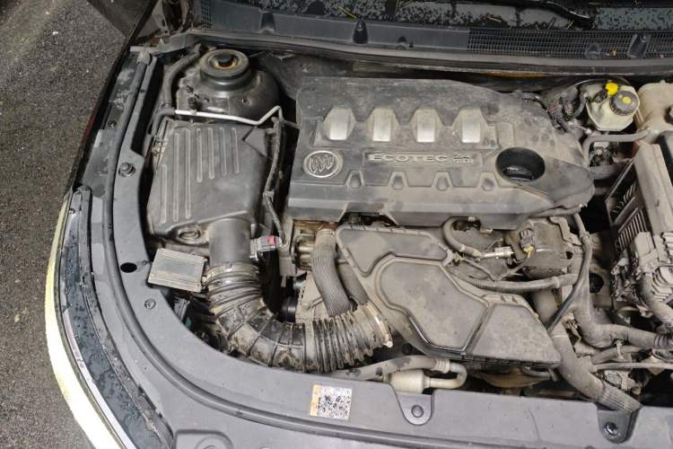 Used Buick LaCrosse 2013 2.4L SIDI Leading Comfort Version Engine Bay Right