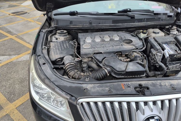 Used Buick LaCrosse 2013 2.4L SIDI Leading Comfort Version Engine Bay Right
