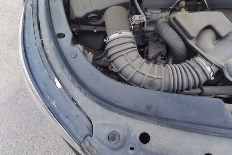 Used Buick LaCrosse 2013 2.4L SIDI Elite Comfort Version Engine Bay Right