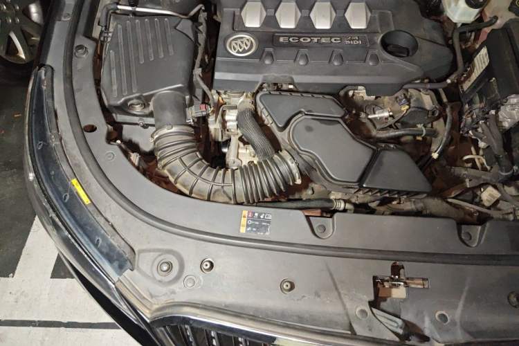 Used Buick LaCrosse 2013 2.4L SIDI Elite Comfort Version Engine Bay Right
