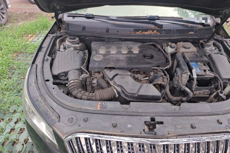 Used Buick LaCrosse 2013 2.4L SIDI Elite Comfort Version Engine Bay Right