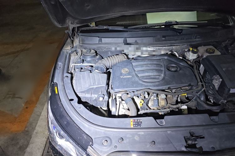 Used Buick LaCrosse 2013 2.0T SIDI Elite Tech Version Engine Bay Right