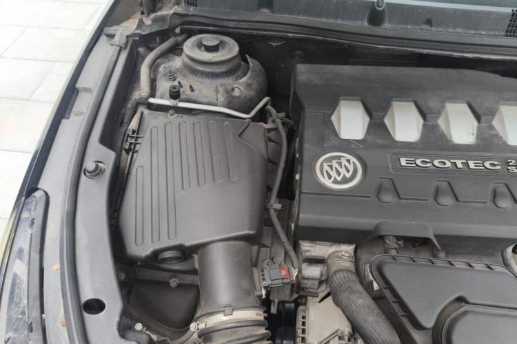 Used Buick LaCrosse 2013 2.4L SIDI Elite Comfort Version Engine Bay Right