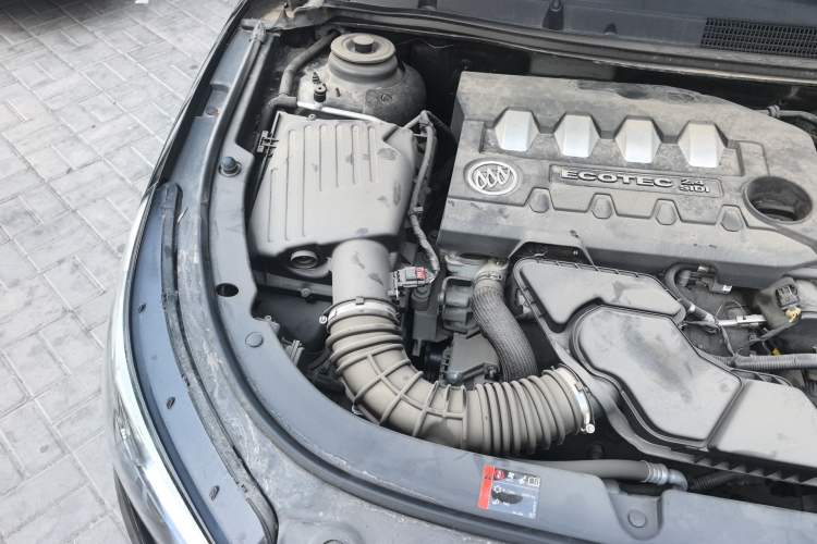 Used Buick LaCrosse 2013 2.4L SIDI Leading Comfort Version Engine Bay Right