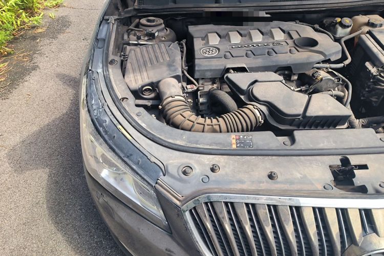 Used Buick LaCrosse 2013 2.4L SIDI Luxury Comfort Edition Engine Bay Right