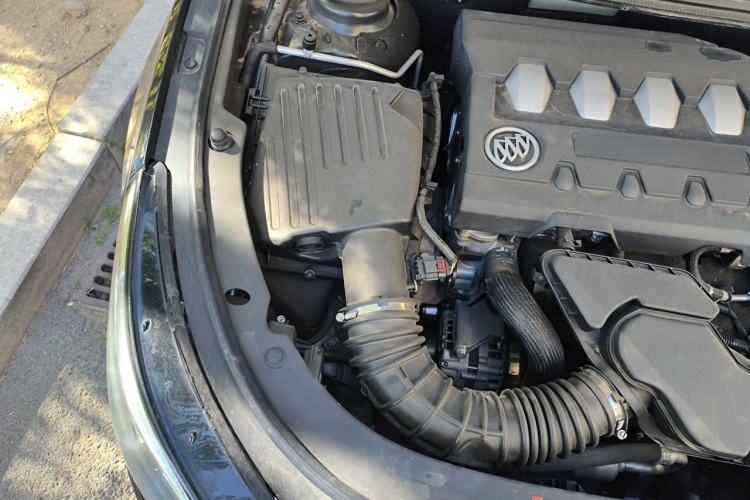 Used Buick LaCrosse 2013 2.4L SIDI Leading Comfort Version Engine Bay Right