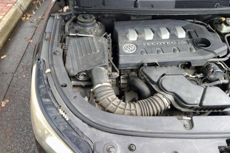 Used Buick LaCrosse 2013 2.4L SIDI Elite Comfort Version Engine Bay Right