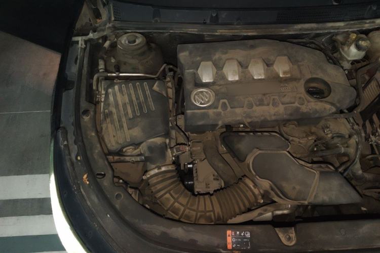 Used Buick LaCrosse 2013 2.4L SIDI Leading Comfort Version Engine Bay Right