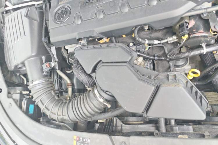 Used Buick LaCrosse 2013 2.4L SIDI Leading Comfort Version Engine Bay Right