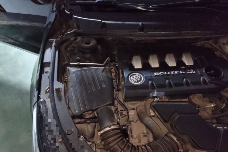 Used Buick LaCrosse 2013 2.4L SIDI Elite Comfort Version Engine Bay Right