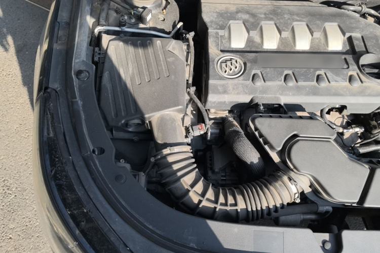 Used Buick LaCrosse 2013 2.4L SIDI Luxury Comfort Edition Engine Bay Right
