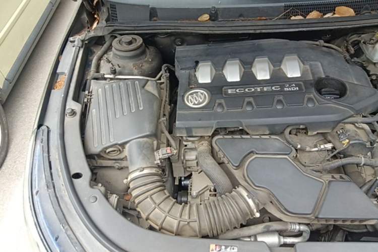Used Buick LaCrosse 2013 2.4L SIDI Leading Comfort Version Engine Bay Right