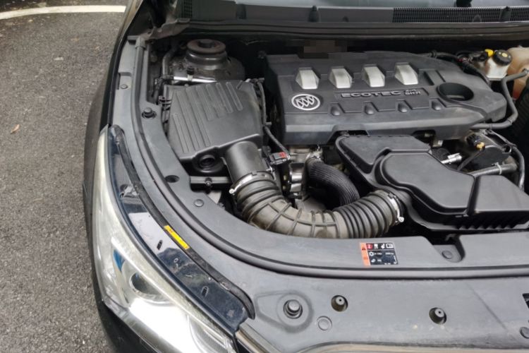 Used Buick LaCrosse 2013 2.4L SIDI Elite Comfort Version Engine Bay Right
