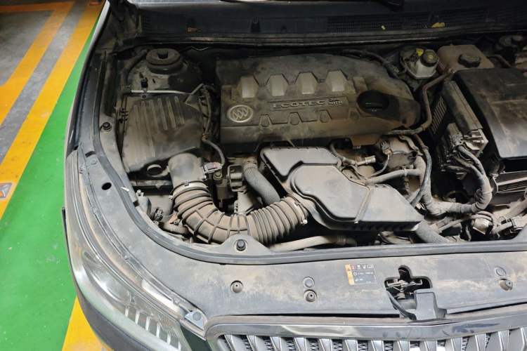 Used Buick LaCrosse 2013 2.4L SIDI Elite Comfort Version Engine Bay Right