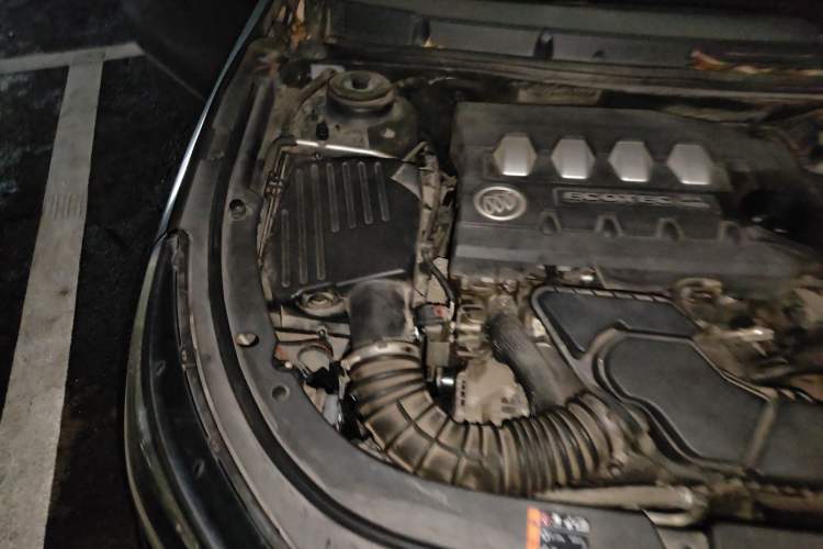 Used Buick LaCrosse 2013 2.4L SIDI Leading Comfort Version Engine Bay Right