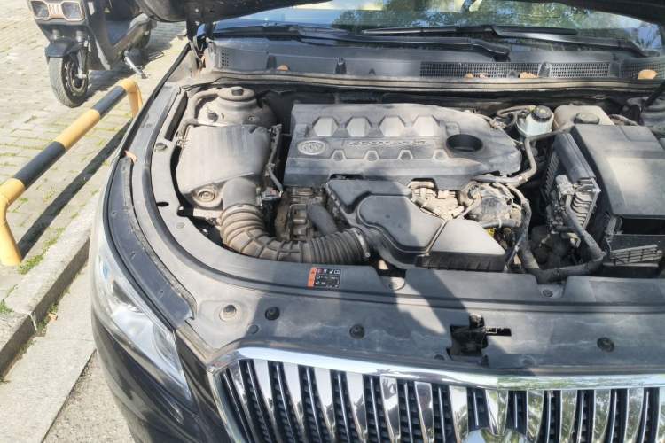 Used Buick LaCrosse 2013 2.4L SIDI Leading Comfort Version Engine Bay Right