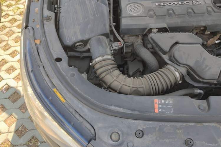 Used Buick LaCrosse 2013 2.4L SIDI Luxury Comfort Edition Engine Bay Right