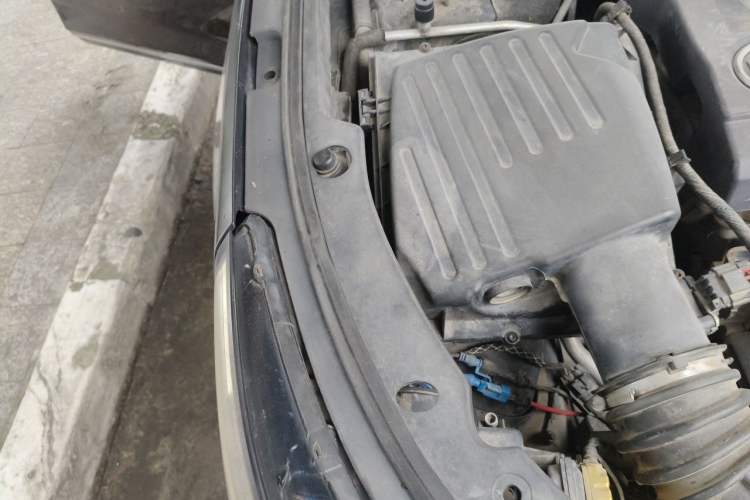 Used Buick LaCrosse 2013 2.4L SIDI Leading Comfort Version Engine Bay Right