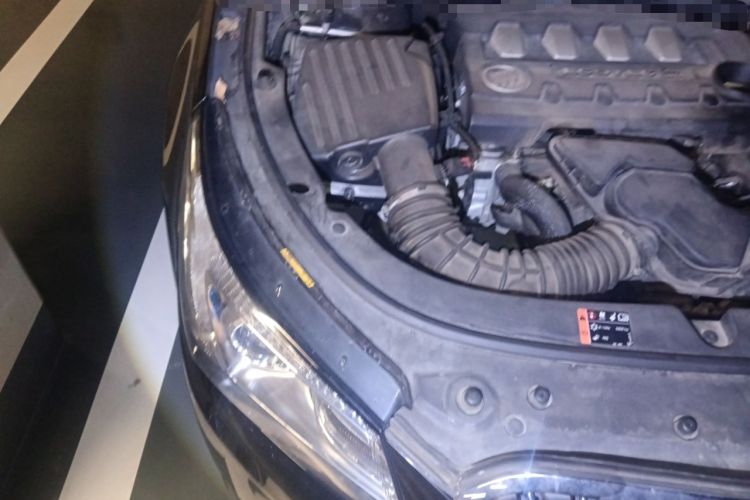 Used Buick LaCrosse 2013 2.4L SIDI Elite Comfort Version Engine Bay Right