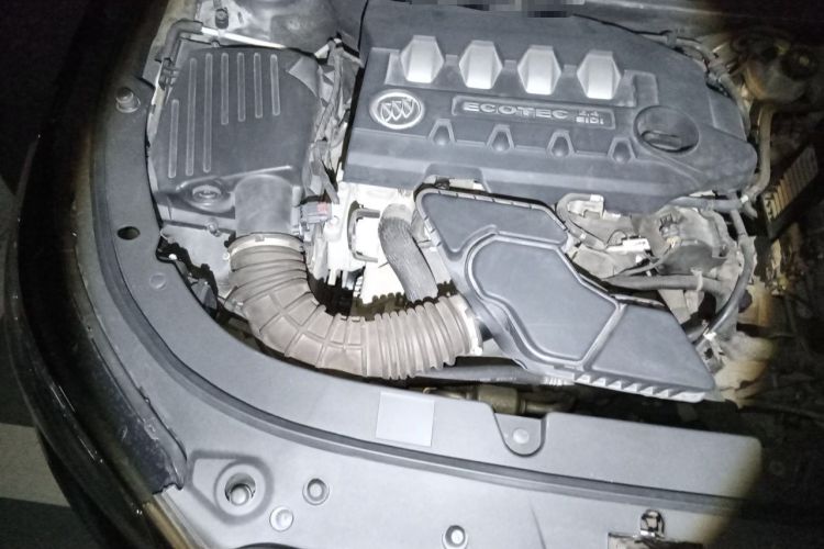 Used Buick LaCrosse 2013 2.4L SIDI Leading Comfort Version Engine Bay Right