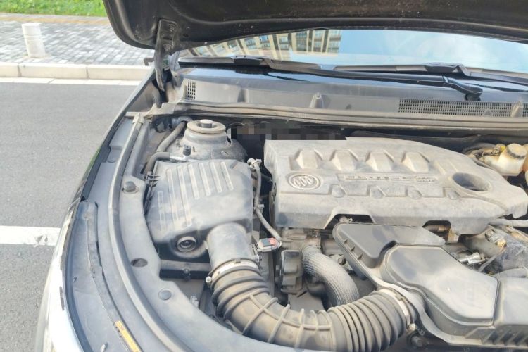 Used Buick LaCrosse 2013 2.4L SIDI Elite Comfort Version Engine Bay Right