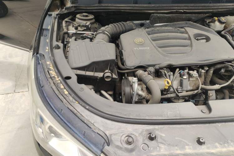 Used Buick LaCrosse 2013 2.0T SIDI Smart Luxury Flagship Edition Engine Bay Right