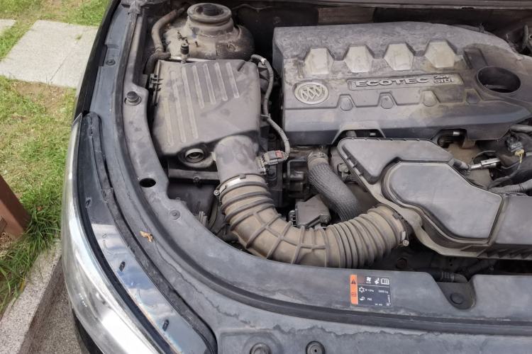 Used Buick LaCrosse 2013 2.4L SIDI Leading Comfort Version Engine Bay Right