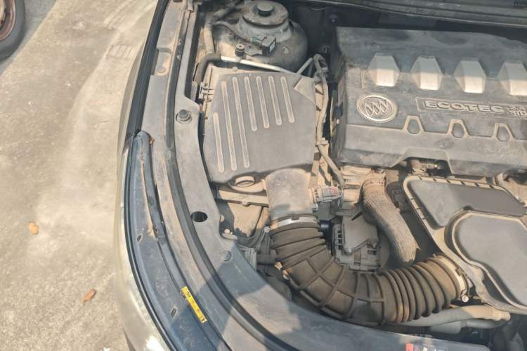 Used Buick LaCrosse 2013 2.4L SIDI Luxury Comfort Edition Engine Bay Right