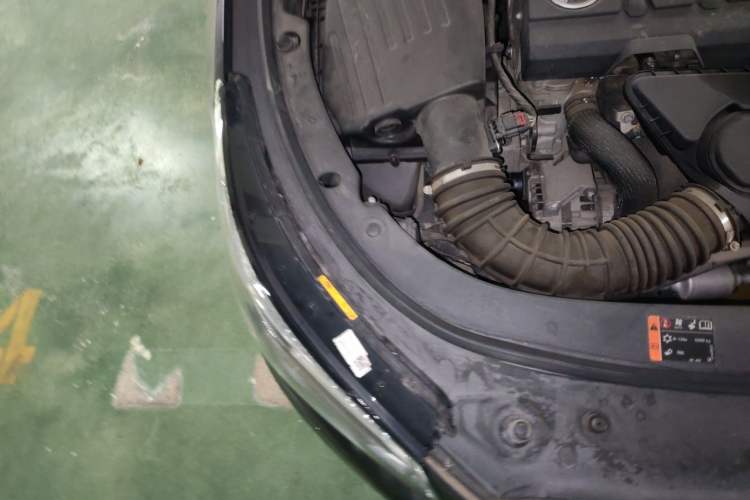 Used Buick LaCrosse 2013 2.4L SIDI Elite Comfort Version Engine Bay Right