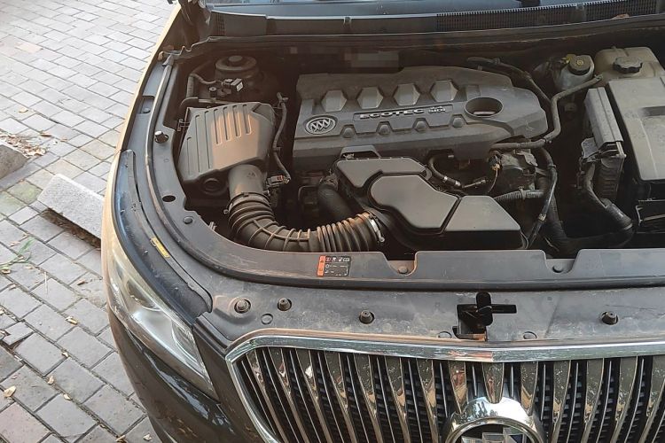 Used Buick LaCrosse 2013 2.4L SIDI Luxury Comfort Edition Engine Bay Right
