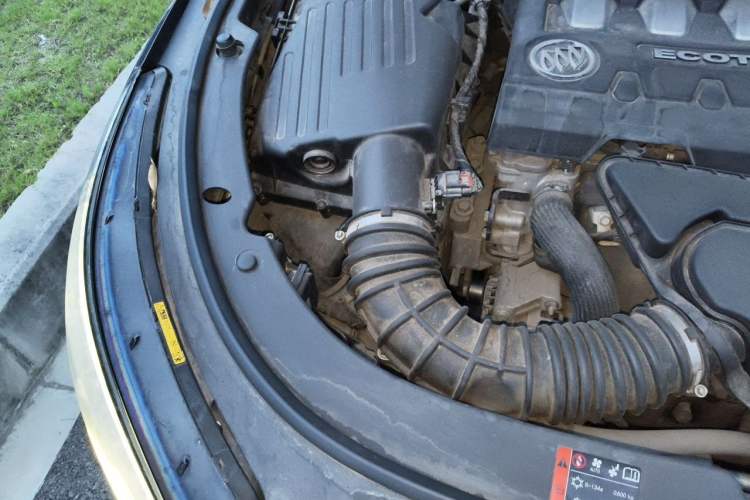 Used Buick LaCrosse 2013 2.4L SIDI Elite Comfort Version Engine Bay Right
