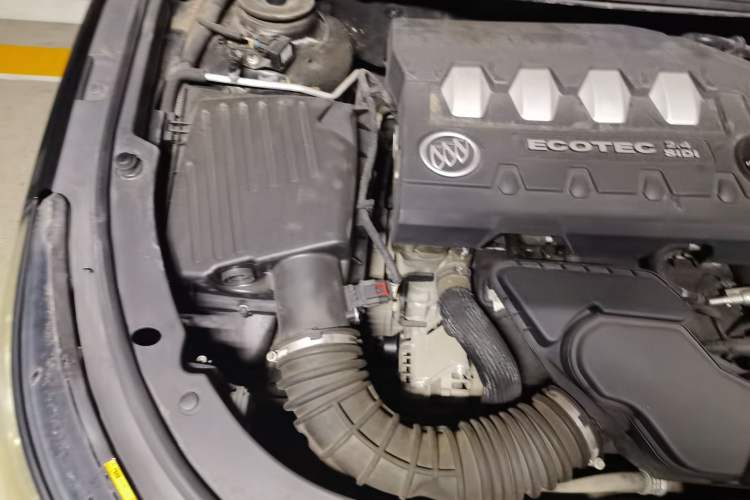 Used Buick LaCrosse 2013 2.4L SIDI Luxury Comfort Edition Engine Bay Right