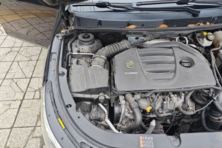 Used Buick LaCrosse 2013 2.0T SIDI Elite Tech Version Engine Bay Right
