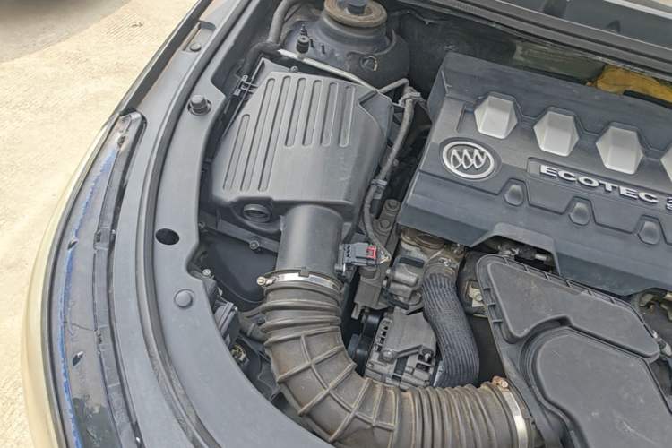 Used Buick LaCrosse 2013 2.4L SIDI Leading Comfort Version Engine Bay Right