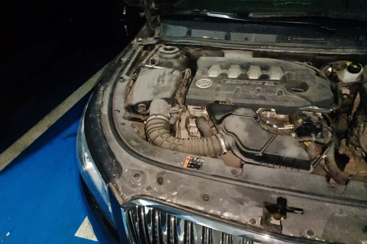 Used Buick LaCrosse 2013 2.4L SIDI Leading Comfort Version Engine Bay Right