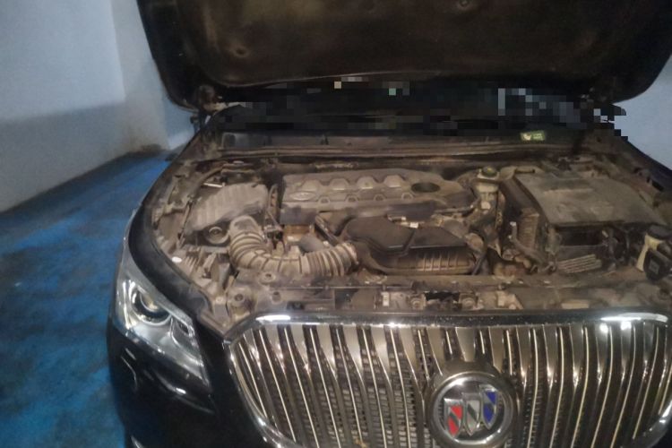 Used Buick LaCrosse 2013 2.4L SIDI Leading Comfort Version Engine Bay Right