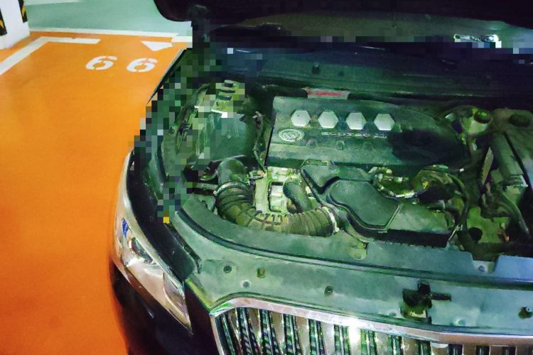 Used Buick LaCrosse 2013 2.4L SIDI Elite Comfort Version Engine Bay Right